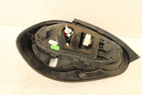 FEU ARRIERE DROIT TOYOTA - Vue 2